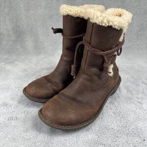 UGG Akadia Womens Winter Boots Sz 6 Brown Leather Sheepskin Waterproof Boots